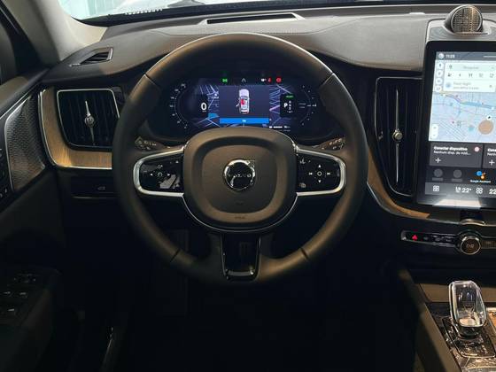 VOLVO XC60 2.0 T8 PHEV ULTRA AWD GEARTRONIC — foto 11