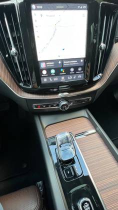 VOLVO XC60 2.0 T8 RECHARGE ULTIMATE AWD GEARTRONIC — foto 10