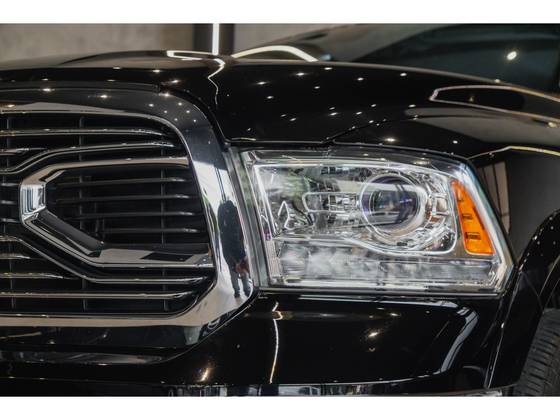 RAM CLASSIC 5.7 V8 GASOLINA LARAMIE CD 4X4 AUTOMÁTICO — foto 4