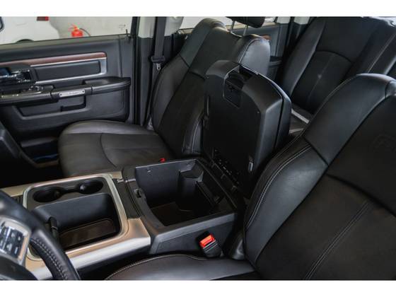 RAM CLASSIC 5.7 V8 GASOLINA LARAMIE CD 4X4 AUTOMÁTICO — foto 11