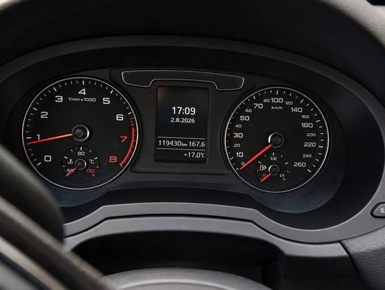 AUDI Q3 2.0 TFSI AMBIENTE QUATTRO 4P GASOLINA S TRONIC — foto 6