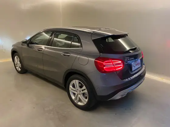 MERCEDES-BENZ GLA 250 2.0 16V TURBO GASOLINA ENDURO 4P AUTOMÁTICO — foto 4