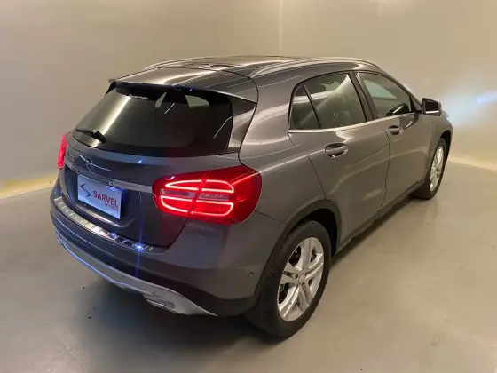 MERCEDES-BENZ GLA 250 2.0 16V TURBO GASOLINA ENDURO 4P AUTOMÁTICO — foto 6