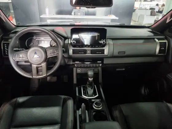 MITSUBISHI TRITON 2.4 BITURBO DIESEL CD KATANA 4X4 AUTOMÁTICO — foto 9
