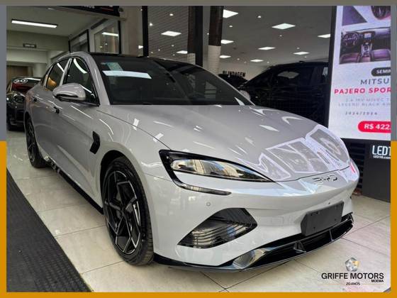Carro 82,5 KW ELÉTRICO AWD