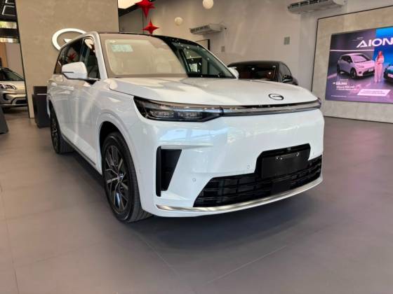 Carro 44,5 KW PLUG-IN HYBRID REEV ULTRA AWD