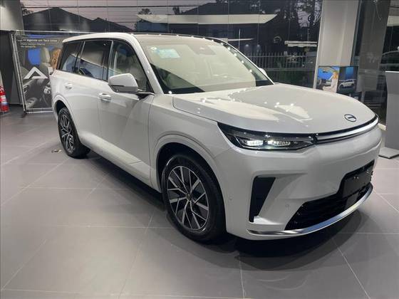 Carro 44,5 KW PLUG-IN HYBRID REEV ULTRA AWD