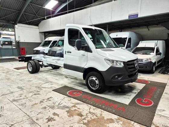 Carro 2.0 CDI DIESEL CHASSIS 517 EXTRA LONGO MANUAL