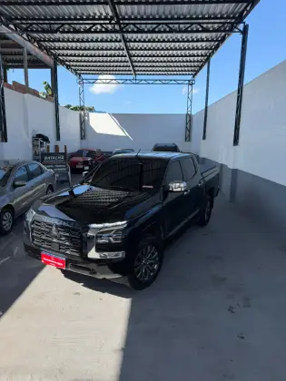 Carro 2.4 BITURBO DIESEL CD HPE 4X4 AUTOMÁTICO