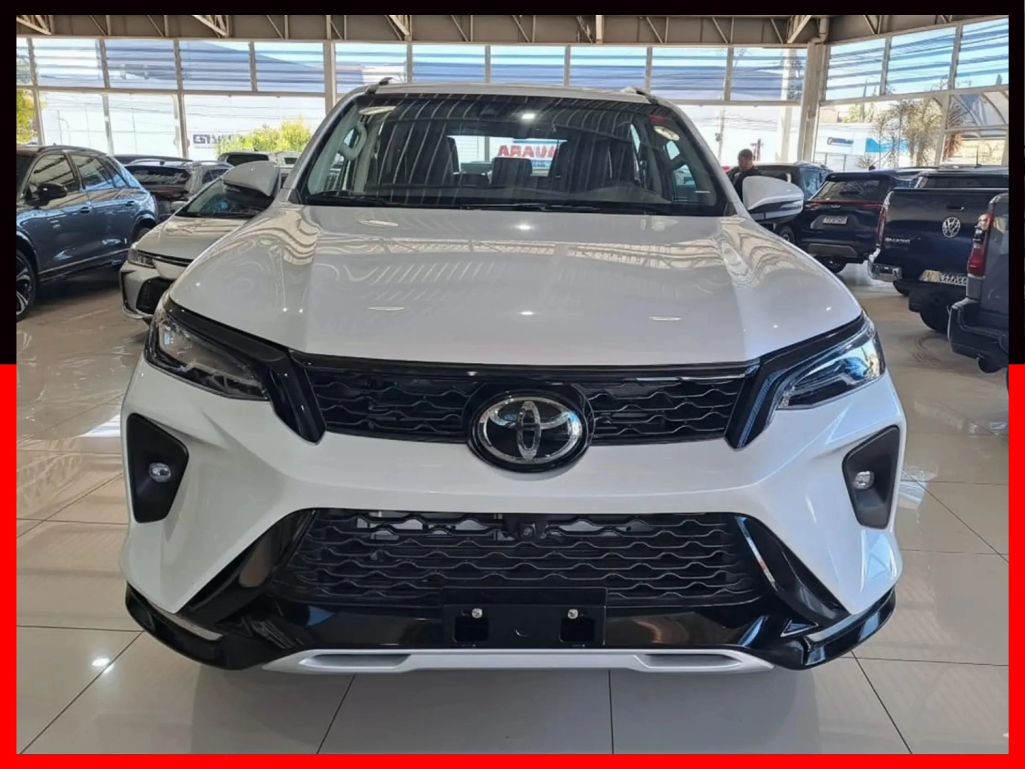 TOYOTA HILUX SW4 2.8 D-4D TURBO DIESEL SRX PLATINUM 7L 4X4 AUTOMÁTICO