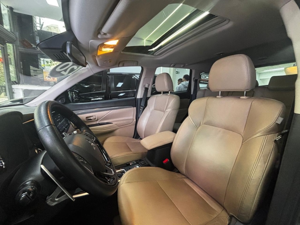 Thumbnail 12