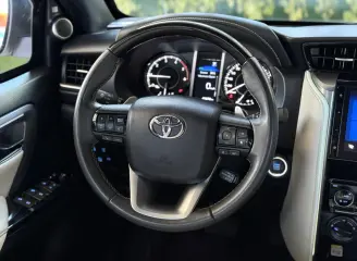 TOYOTA HILUX SW4 2.8 D-4D TURBO DIESEL DIAMOND 7L 4X4 AUTOMÁTICO 2024 - foto 13