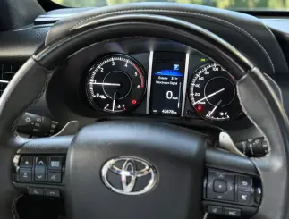 TOYOTA HILUX SW4 2.8 D-4D TURBO DIESEL DIAMOND 7L 4X4 AUTOMÁTICO 2024 - foto 17
