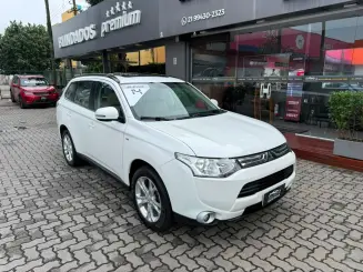 MITSUBISHI OUTLANDER 3.0 GT 4X4 V6 24V GASOLINA 4P AUTOMÁTICO