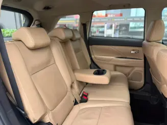 MITSUBISHI OUTLANDER 3.0 GT 4X4 V6 24V GASOLINA 4P AUTOMÁTICO 2014 - foto 7
