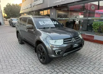 MITSUBISHI PAJERO DAKAR 3.2 HPE S 4X4 7 LUGARES 16V TURBO INTERCOOLER DIESEL 4P AUTOMÁTICO 2016 - foto 2