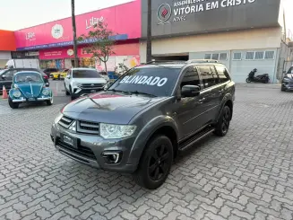 MITSUBISHI PAJERO DAKAR 3.2 HPE S 4X4 7 LUGARES 16V TURBO INTERCOOLER DIESEL 4P AUTOMÁTICO 2016 - foto 4