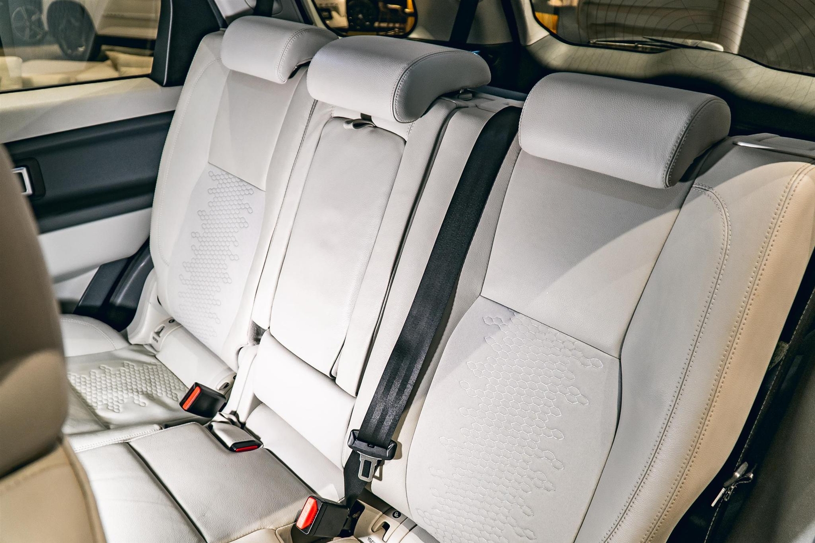LAND ROVER DISCOVERY SPORT 2.0 D180 TURBO DIESEL SE AUTOMÁTICO