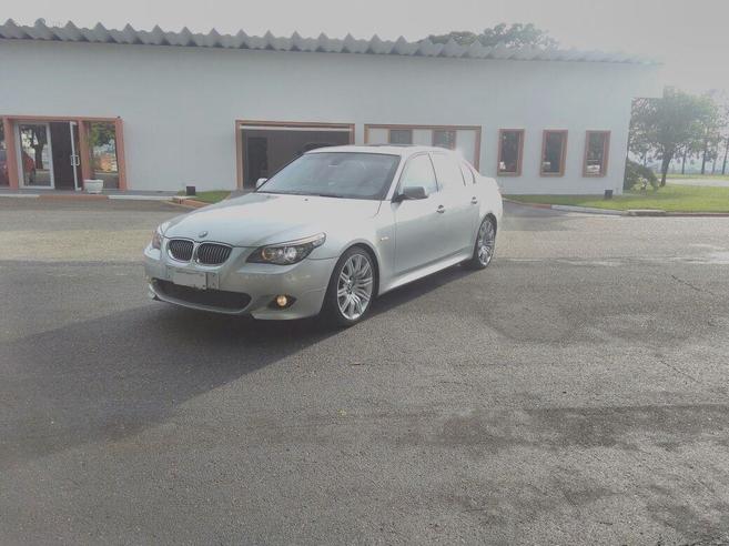 BMW 550i 4.8 SPORT SEDAN V8 32V GASOLINA 4P AUTOMÁTICO BMW 550i 4.8 SPORT SEDAN V8 32V GASOLINA 4P AUTOMÁTICO 2009/2010