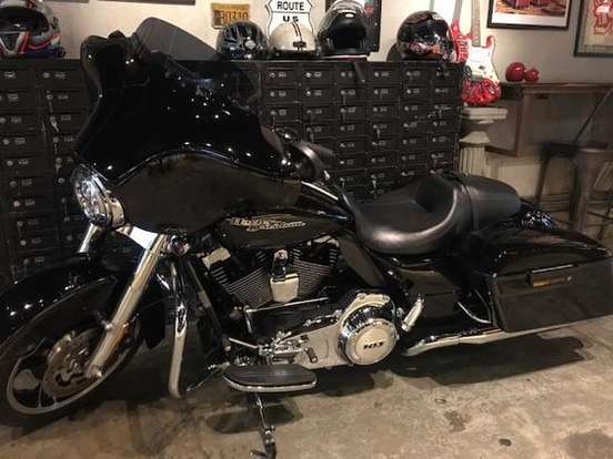 HARLEY-DAVIDSON-SPORTSTER XL 883 HARLEY-DAVIDSON-SPORTSTER XL 883-2005