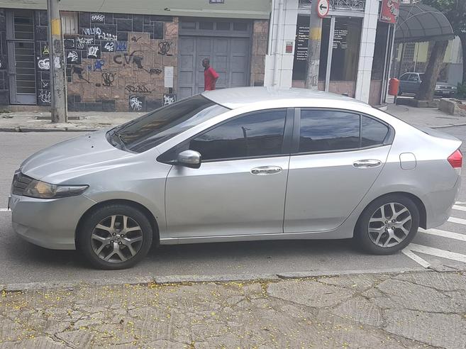 HONDA CITY 1.5 EX 16V FLEX 4P AUTOMÁTICO HONDA CITY 1.5 EX 16V FLEX 4P AUTOMÁTICO 2010/2010