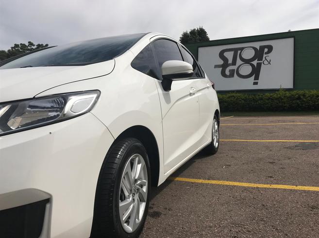 HONDA FIT 1.5 LX 16V FLEX 4P AUTOMÁTICO HONDA FIT 1.5 LX 16V FLEX 4P AUTOMÁTICO 2016/2017