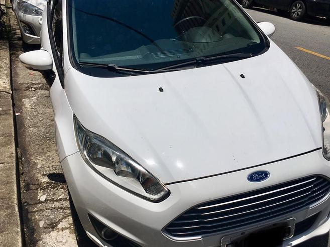 FORD FIESTA 1.6 SE HATCH 16V FLEX 4P POWERSHIFT FORD FIESTA 1.6 SE HATCH 16V FLEX 4P POWERSHIFT 2013/2014