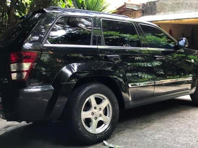 JEEP GRAND CHEROKEE 5.7 LIMITED HEMI 4X4 V8 16V GASOLINA 4P AUTOMÁTICO JEEP GRAND CHEROKEE 5.7 LIMITED HEMI 4X4 V8 16V GASOLINA 4P AUTOMÁTICO 2005/2005