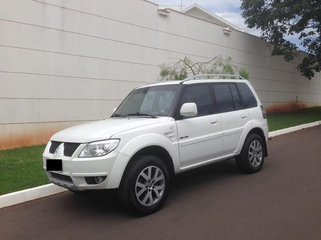 MITSUBISHI PAJERO TR4 2.0 4X4 16V 140CV FLEX 4P AUTOMÁTICO MITSUBISHI PAJERO TR4 2.0 4X4 16V 140CV FLEX 4P AUTOMÁTICO 2014/2015