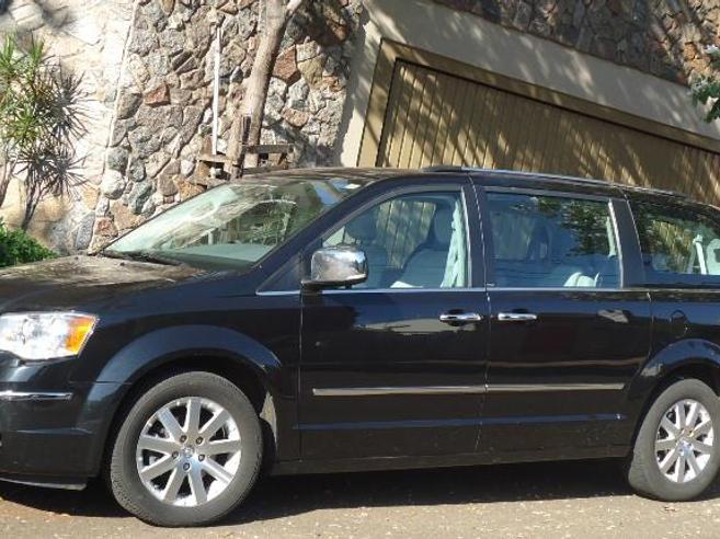 CHRYSLER TOWN & COUNTRY 3.8 LIMITED V6 12V GASOLINA 4P AUTOMÁTICO CHRYSLER TOWN & COUNTRY 3.8 LIMITED V6 12V GASOLINA 4P AUTOMÁTICO 2008/2008