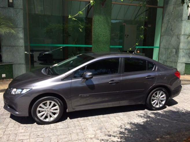 HONDA CIVIC 1.8 LXS 16V FLEX 4P AUTOMÁTICO HONDA CIVIC 1.8 LXS 16V FLEX 4P AUTOMÁTICO 2015/2016