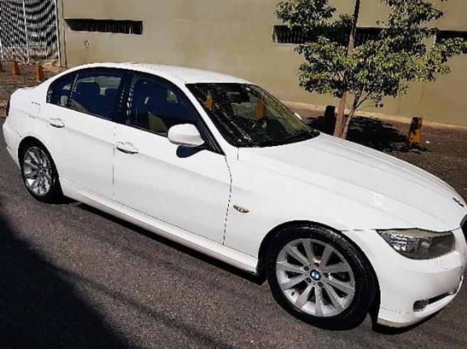 BMW 320i 2.0 16V GASOLINA 4P AUTOMÁTICO BMW 320i 2.0 16V GASOLINA 4P AUTOMÁTICO 2011/2011