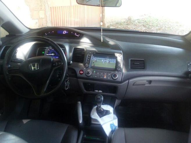 HONDA CIVIC 1.8 LXS 16V FLEX 4P MANUAL HONDA CIVIC 1.8 LXS 16V FLEX 4P MANUAL 2009/2010