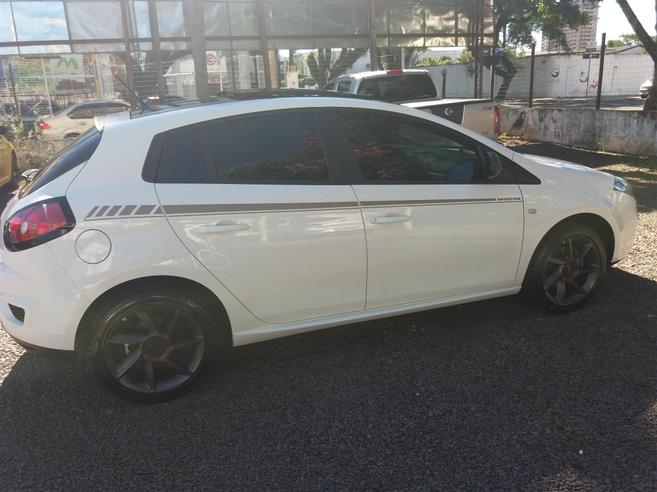 FIAT BRAVO 1.8 SPORTING 16V FLEX 4P MANUAL FIAT BRAVO 1.8 SPORTING 16V FLEX 4P MANUAL 2015/2016