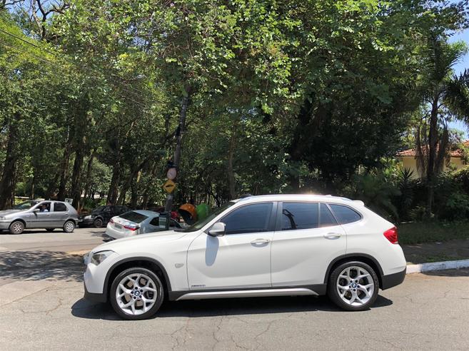 BMW X1 3.0 28I 4X4 24V GASOLINA 4P AUTOMÁTICO BMW X1 3.0 28I 4X4 24V GASOLINA 4P AUTOMÁTICO 2011/2012