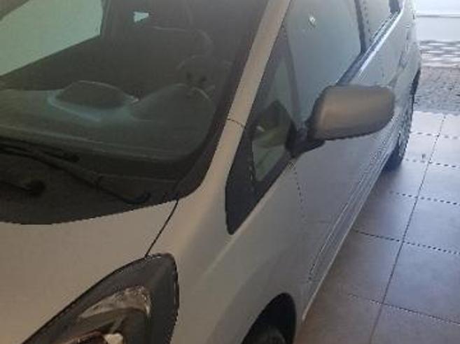 HONDA FIT 1.4 CX 16V FLEX 4P MANUAL HONDA FIT 1.4 CX 16V FLEX 4P MANUAL 2013/2014