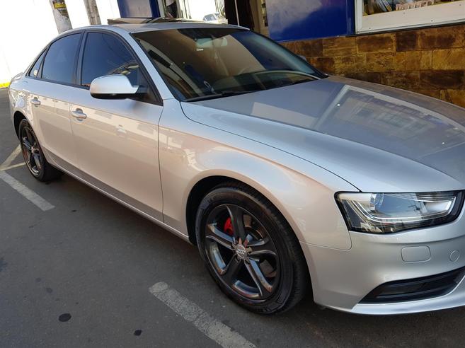 AUDI A4 2.0 TFSI AMBIENTE 183CV GASOLINA 4P MULTITRONIC AUDI A4 2.0 TFSI AMBIENTE 183CV GASOLINA 4P MULTITRONIC 2014/2014