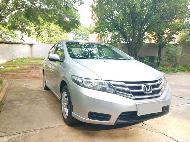 HONDA CITY 1.5 DX 16V FLEX 4P MANUAL HONDA CITY 1.5 DX 16V FLEX 4P MANUAL 2013/2013