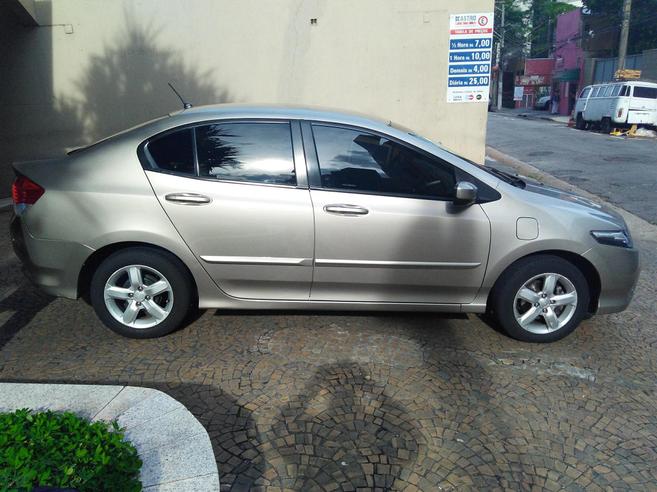 HONDA CITY 1.5 LX 16V FLEX 4P MANUAL HONDA CITY 1.5 LX 16V FLEX 4P MANUAL 2010/2010