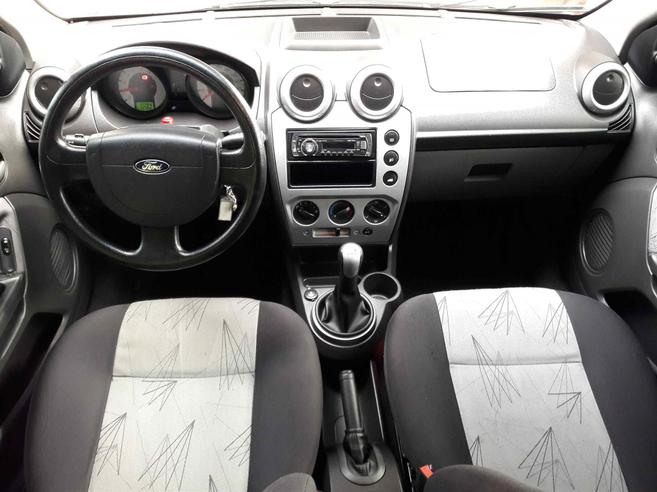 FORD FIESTA 1.0 MPI HATCH 8V FLEX 4P MANUAL FORD FIESTA 1.0 MPI HATCH 8V FLEX 4P MANUAL 2009/2010