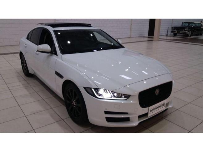 JAGUAR XE 2.0 16V SI4 TURBO GASOLINA PURE 4P AUTOMÁTICO JAGUAR XE 2.0 16V SI4 TURBO GASOLINA PURE 4P AUTOMÁTICO 2015/2016