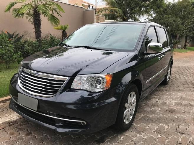 CHRYSLER TOWN & COUNTRY 3.6 LIMITED V6 24V GASOLINA 4P AUTOMÁTICO CHRYSLER TOWN & COUNTRY 3.6 LIMITED V6 24V GASOLINA 4P AUTOMÁTICO 2014/2014
