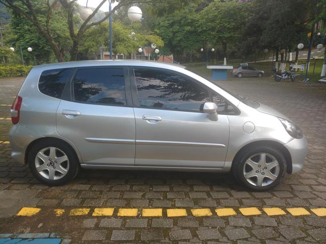 HONDA FIT 1.4 LX 8V FLEX 4P MANUAL HONDA FIT 1.4 LX 8V FLEX 4P MANUAL 2007/2007