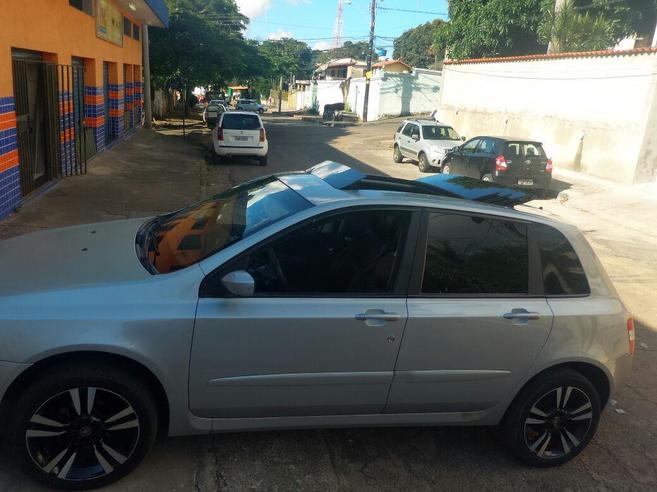 FIAT STILO 1.8 MPI 8V FLEX 4P MANUAL FIAT STILO 1.8 MPI 8V FLEX 4P MANUAL 2006/2006