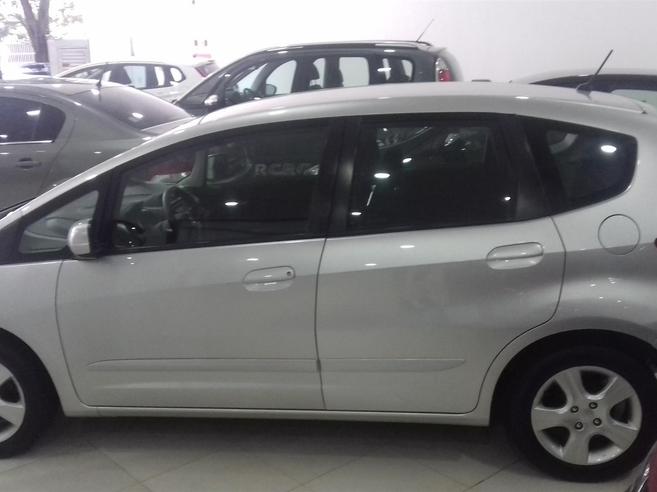 HONDA FIT 1.4 LX 16V FLEX 4P AUTOMÁTICO HONDA FIT 1.4 LX 16V FLEX 4P AUTOMÁTICO 2010/2011