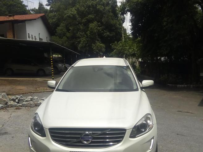 VOLVO XC60 2.0 T5 COMFORT FWD TURBO GASOLINA 4P AUTOMÁTICO VOLVO XC60 2.0 T5 COMFORT FWD TURBO GASOLINA 4P AUTOMÁTICO 2014/2015