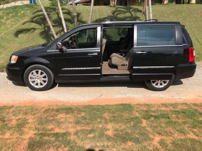 CHRYSLER TOWN & COUNTRY 3.6 LIMITED V6 24V GASOLINA 4P AUTOMÁTICO CHRYSLER TOWN & COUNTRY 3.6 LIMITED V6 24V GASOLINA 4P AUTOMÁTICO 2012/2012