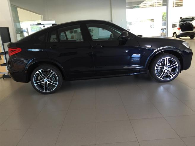 BMW X4 3.0 M SPORT 35I 4X4 24V TURBO GASOLINA 4P AUTOMÁTICO BMW X4 3.0 M SPORT 35I 4X4 24V TURBO GASOLINA 4P AUTOMÁTICO 2015/2016
