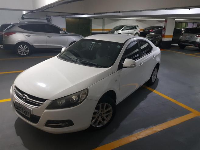 JAC J5 1.5 16V GASOLINA 4P MANUAL JAC J5 1.5 16V GASOLINA 4P MANUAL 2012/2013