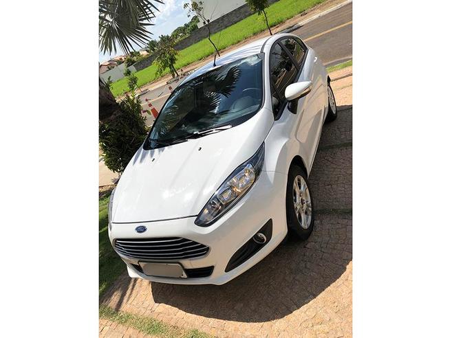 FORD FIESTA 1.6 SEL HATCH 16V FLEX 4P POWERSHIFT FORD FIESTA 1.6 SEL HATCH 16V FLEX 4P POWERSHIFT 2016/2017